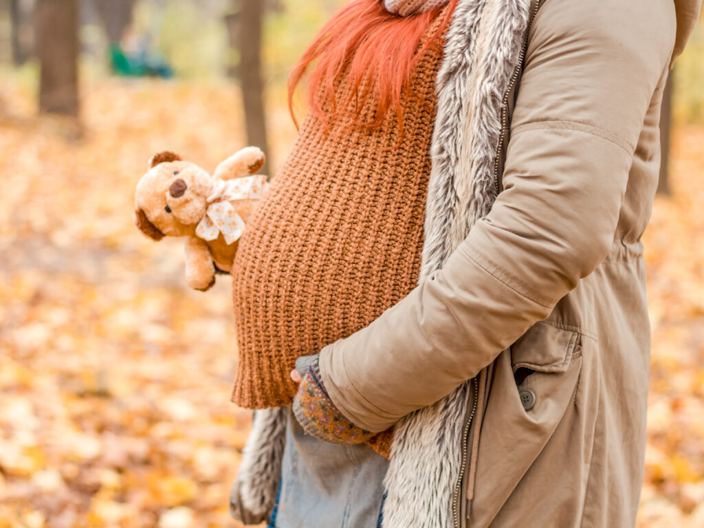 autumnal baby bump photo